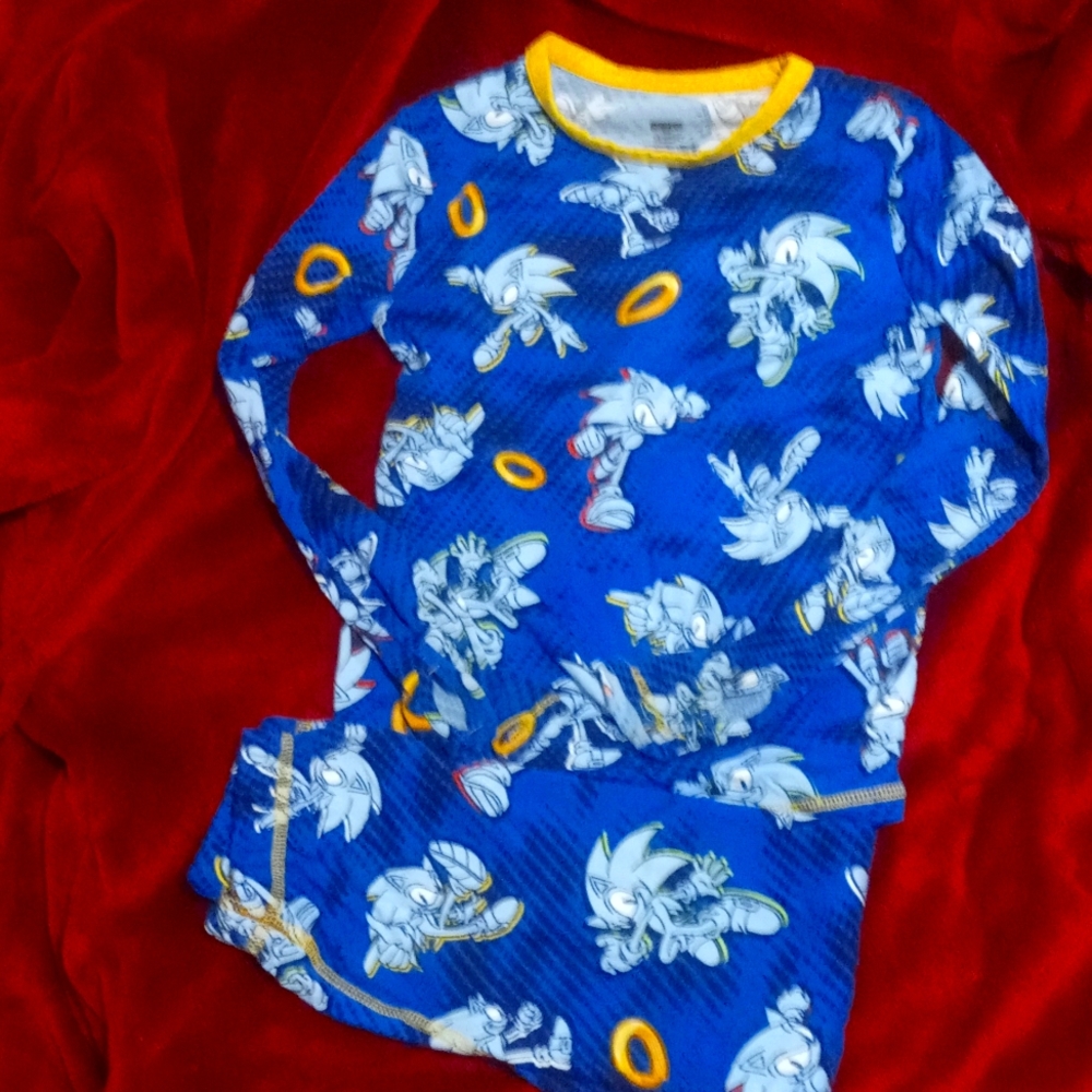 Boys Sonic the Hedgehog pajamas size 10-12